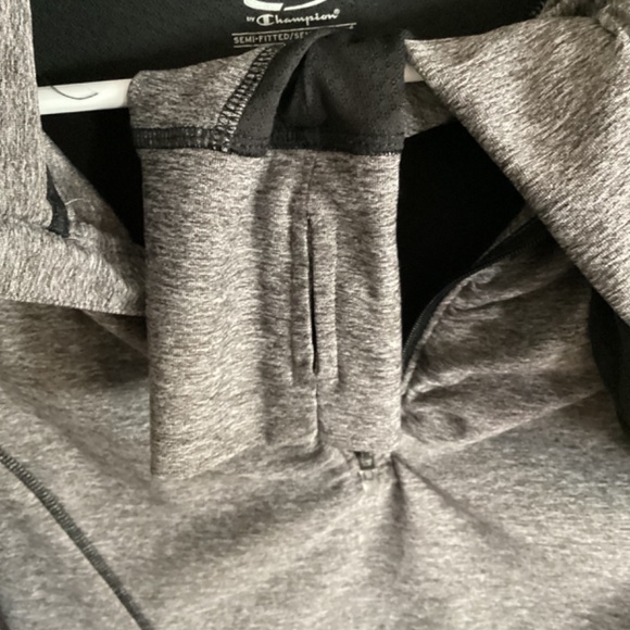 C9 Champion Semi-fitted shirt / top, pull over - Picture 2 of 5